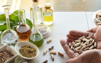 Compléments alimentaires 2024 : personnalisation, postbiotiques et algues révolutionnent nos piluliers
