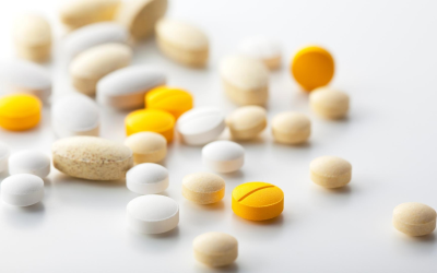 Compléments alimentaires 2024 : boom biotech et guides d&rsquo;achat éclairés